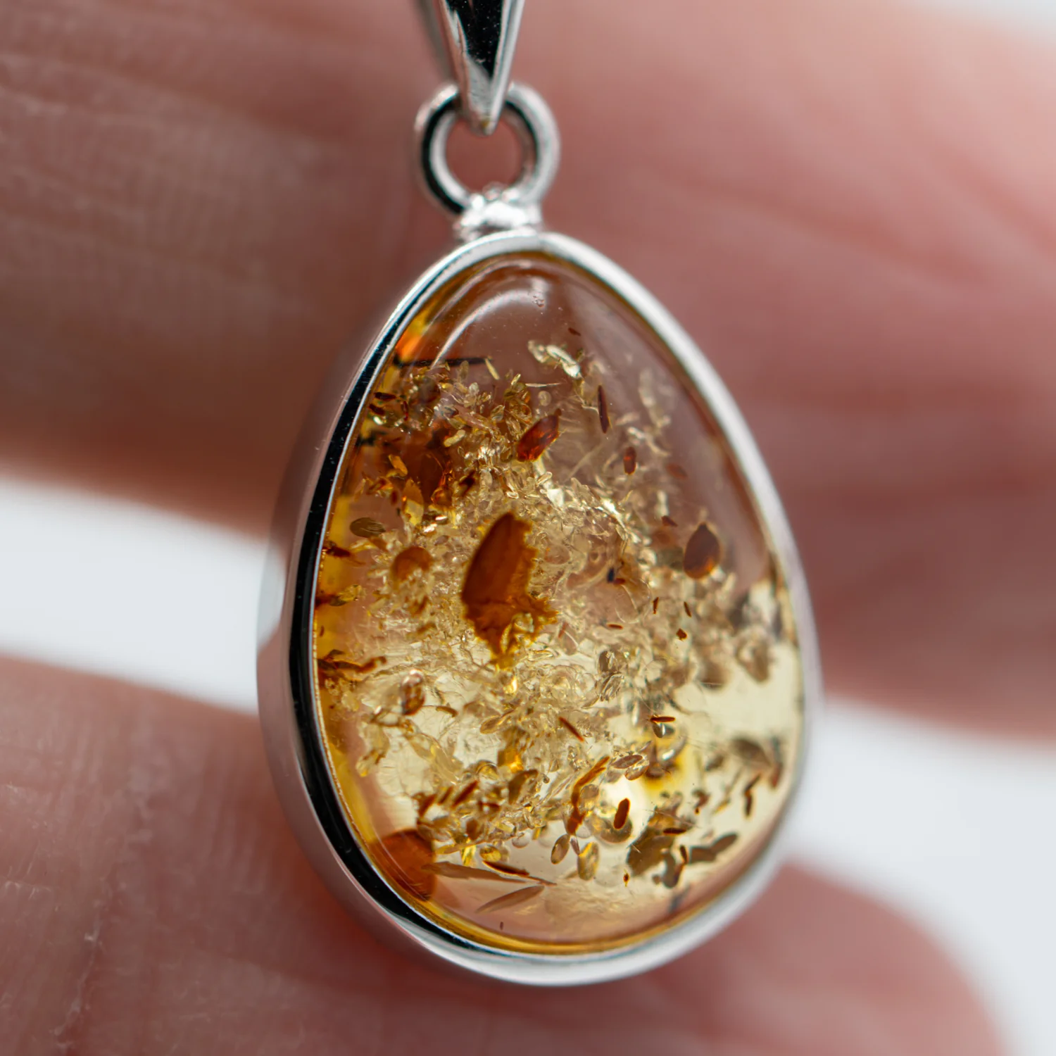 Baltic Amber Pendant Necklace - Image 5