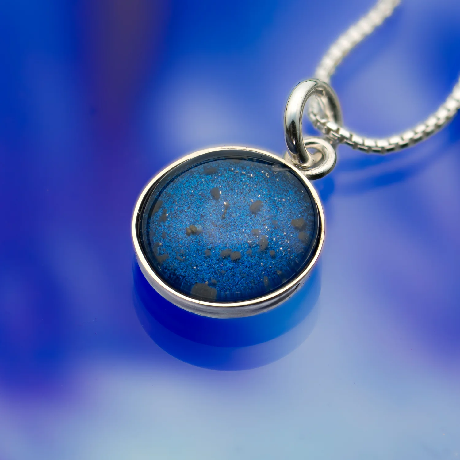 Blue Moon Lunar Highlands Pendant - NWA 5000 Meteorite - Image 5