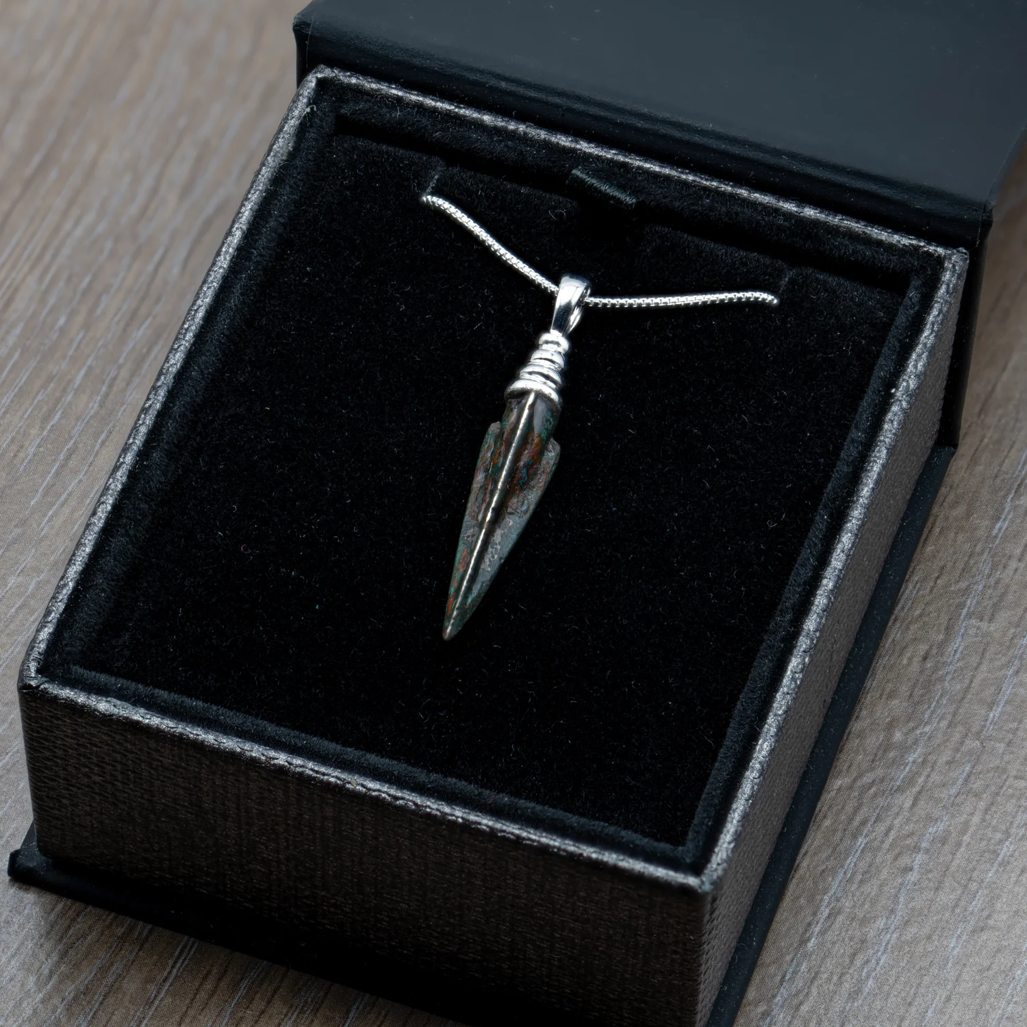 Roman Arrowhead Pendant Necklace - Image 4