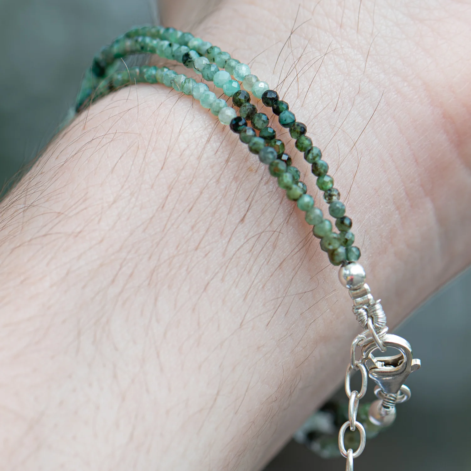 Rough Emerald Beaded Bracelet - Image 11