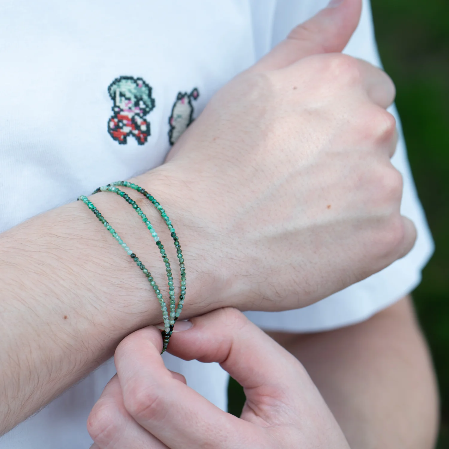 Rough Emerald Beaded Bracelet - Image 9