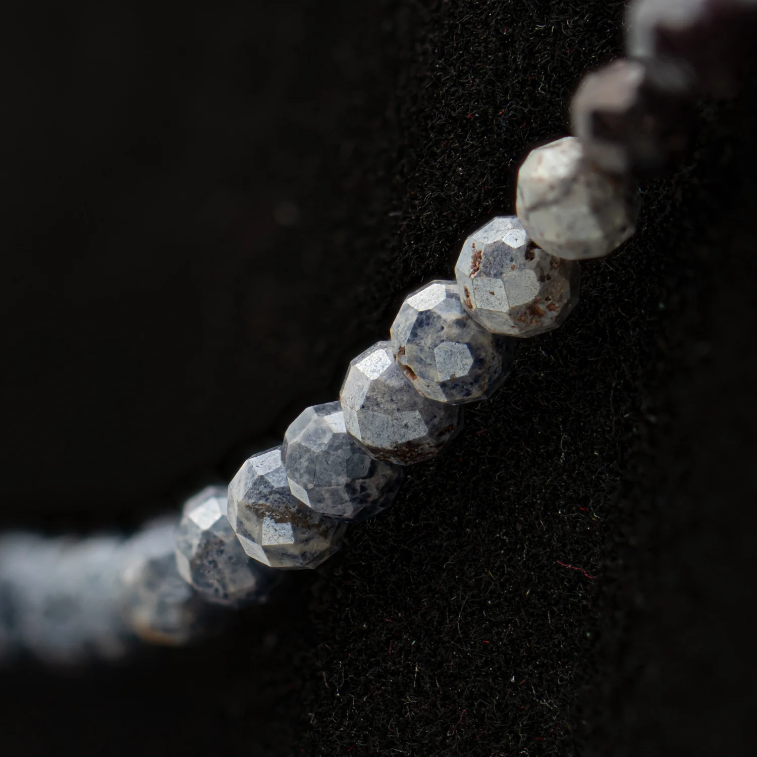 Rough Sapphire Choker Necklace - Image 11