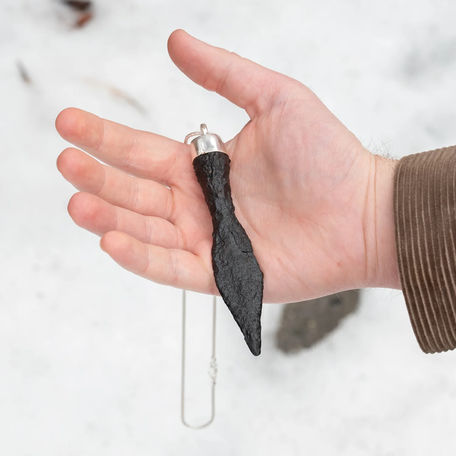 Viking Arrowhead Pendant Necklace - 4.495" - Image 3